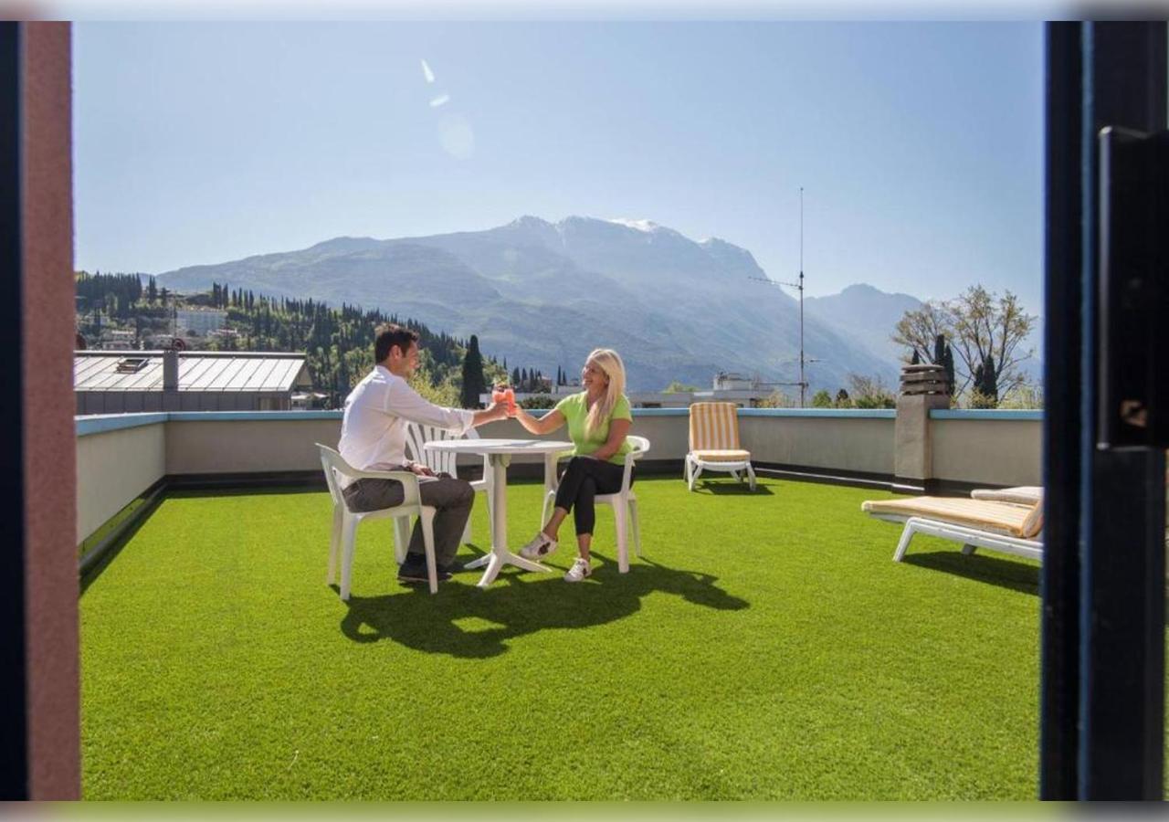 Hi Hotels Riva Del Garda Exterior photo